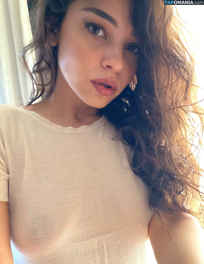 Eirenebelle / Irene Apostu / Irenebelle Nudo OnlyFans  Foto trapelata #1