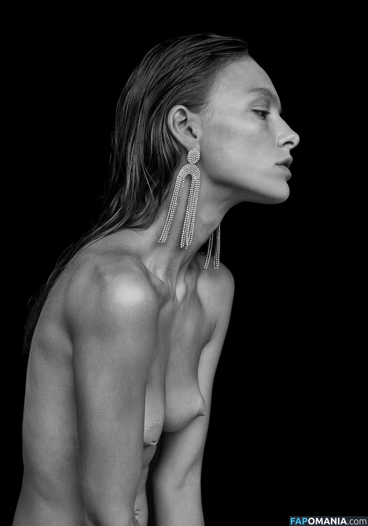Irina Kovaleva / IrinaKovalev / https: / kovallevvva Nudo OnlyFans  Foto trapelata #7