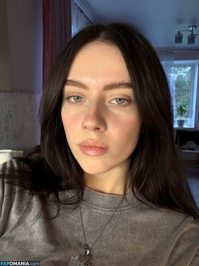 Irina Minkina / howeversnowy / rusian Billie eilish Nudo OnlyFans  Foto trapelata #3