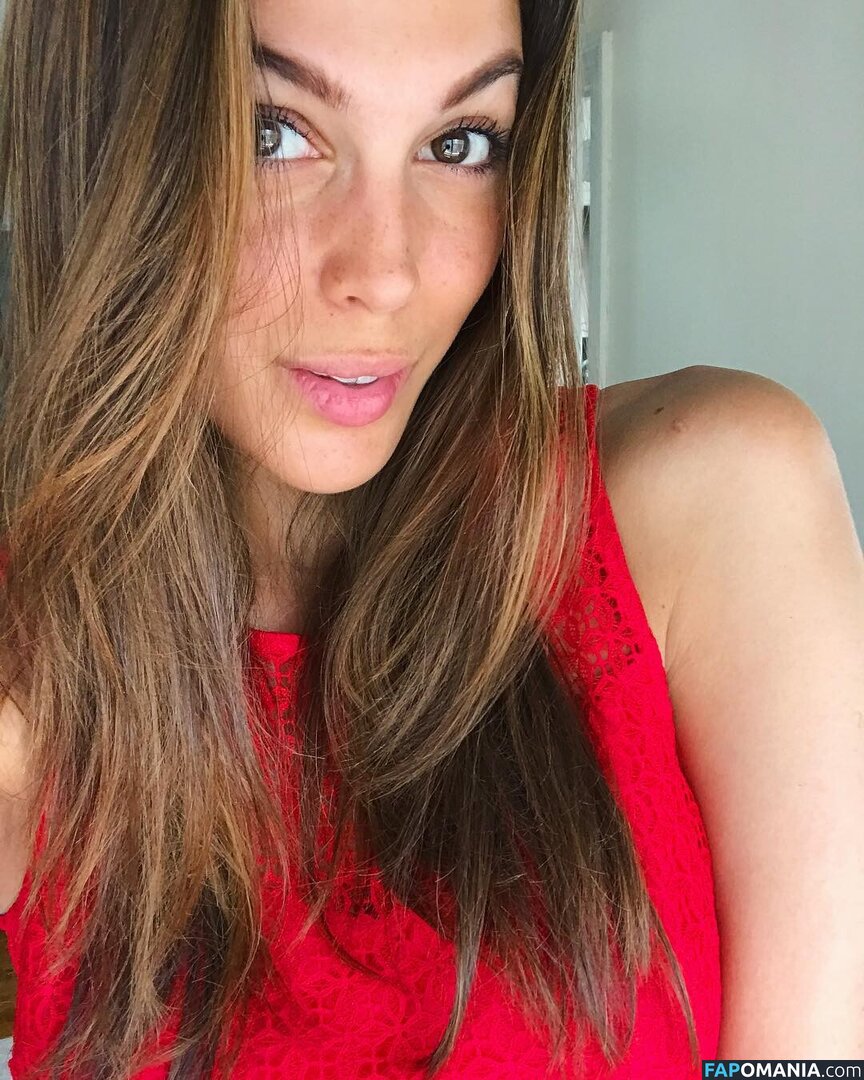 Iris Mittenaere / irismittenaere / summerxiris Nudo OnlyFans  Foto trapelata #3