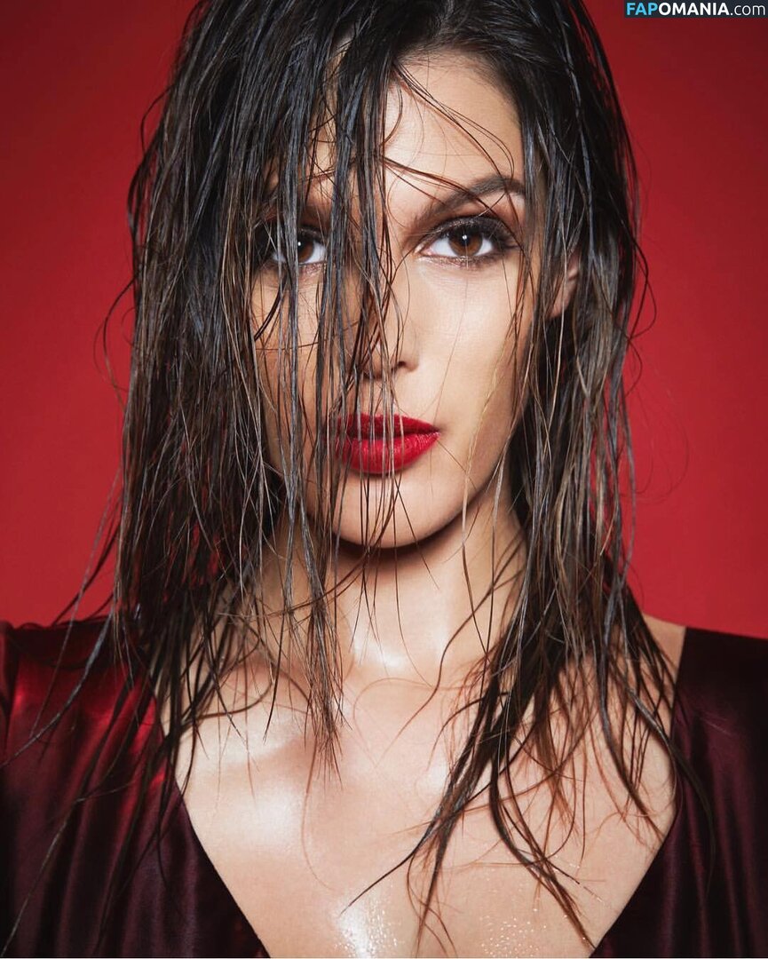 Iris Mittenaere / irismittenaere / summerxiris Nudo OnlyFans  Foto trapelata #7