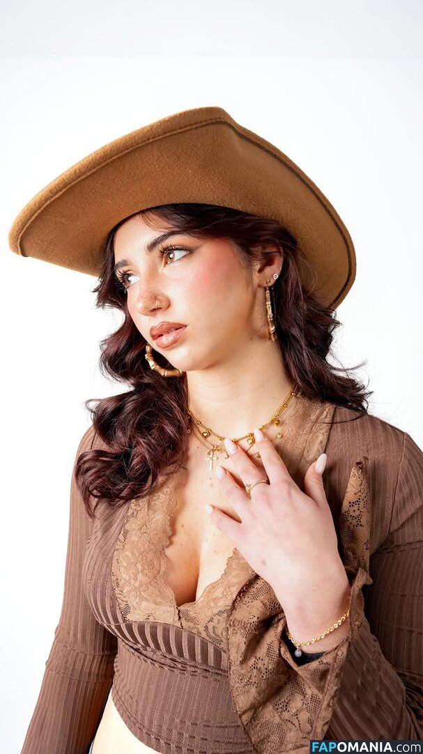 Iris Vallaranii / iris.vallaranii Nudo OnlyFans  Foto trapelata #2