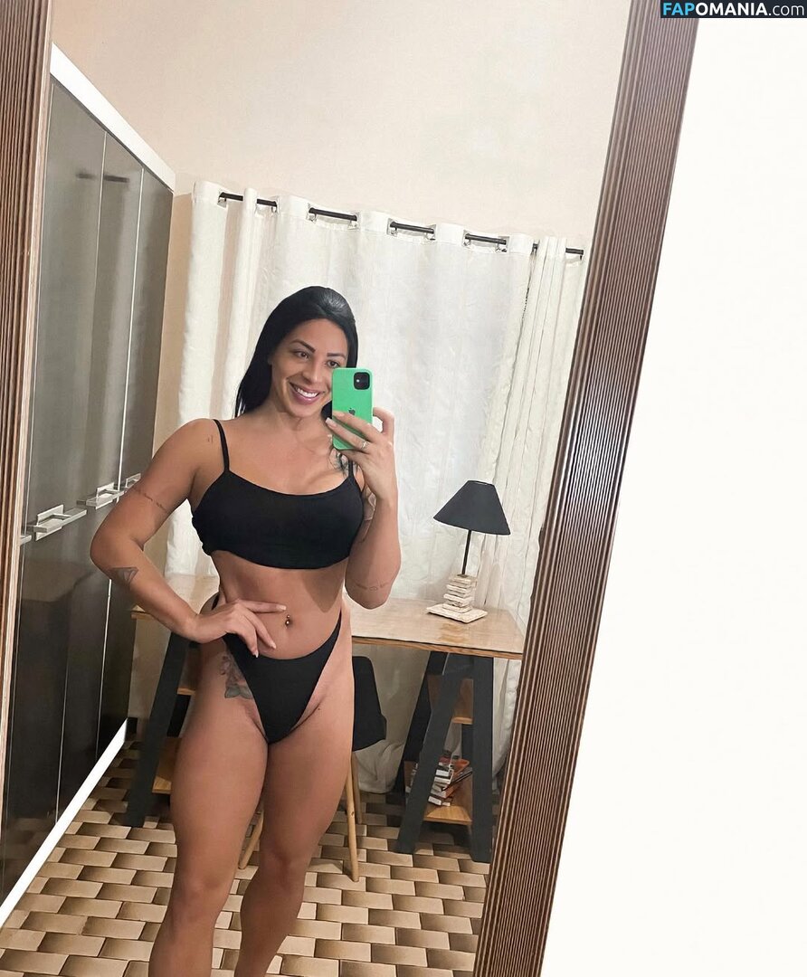Isa Luvizotto / Isaluvizotto / https: / isa_gomesss_ / isabellaluvizotto_ Nudo OnlyFans  Foto trapelata #1