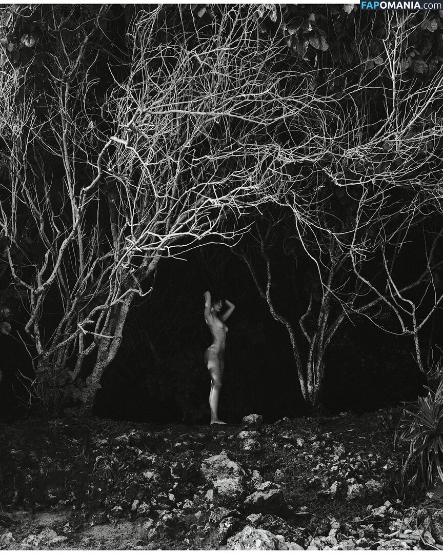 Isabel Kashi / https: / isabelkashi Nudo OnlyFans  Foto trapelata #7