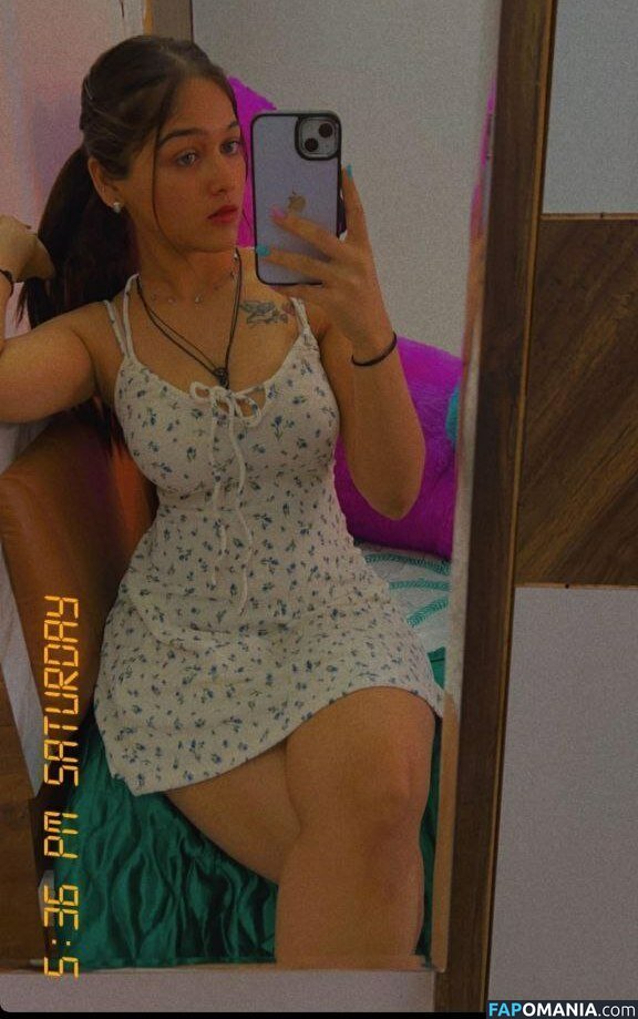 Isha Modi / ironic_ishh / notyourninnybabe Nudo OnlyFans  Foto trapelata #11