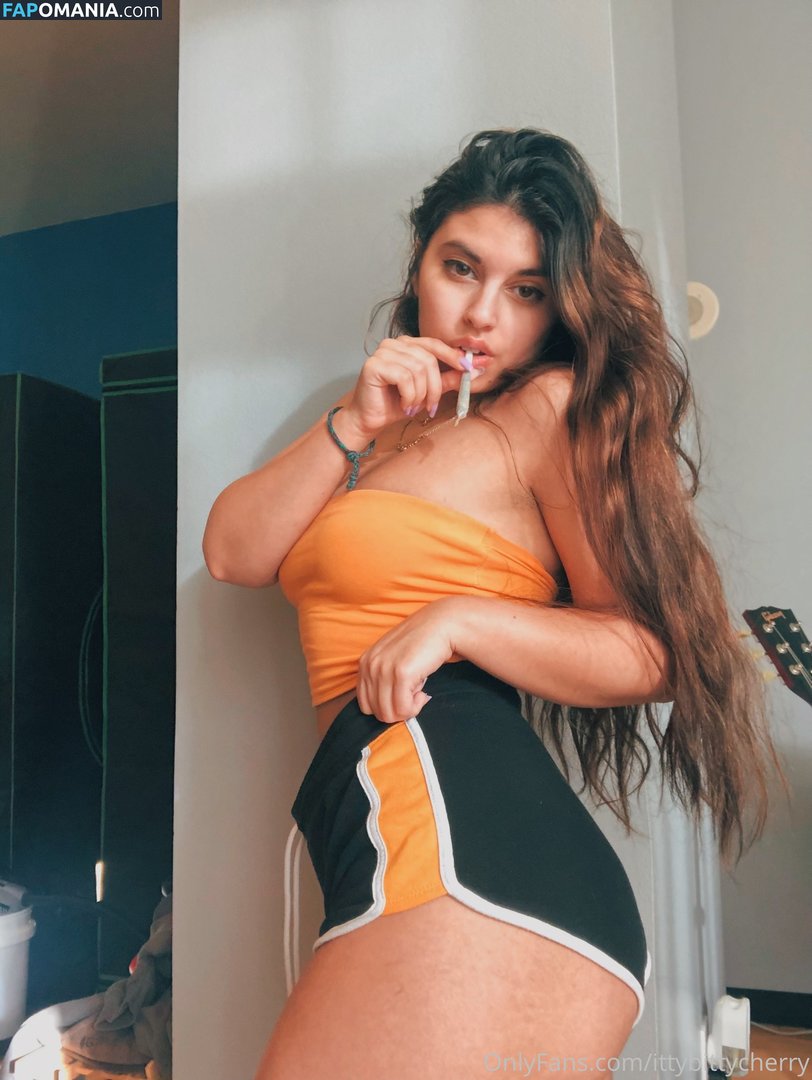 ittybittycherry Nudo OnlyFans  Foto trapelata #29