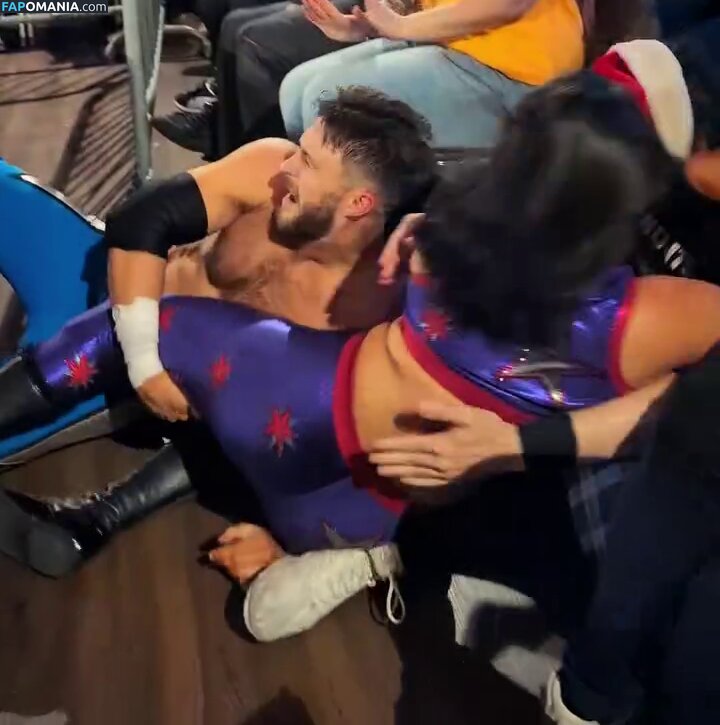Izzy Moreno  / Izzy Moreno / ItsIzzyMania / itsizzymania Nudo OnlyFans  Foto trapelata #4