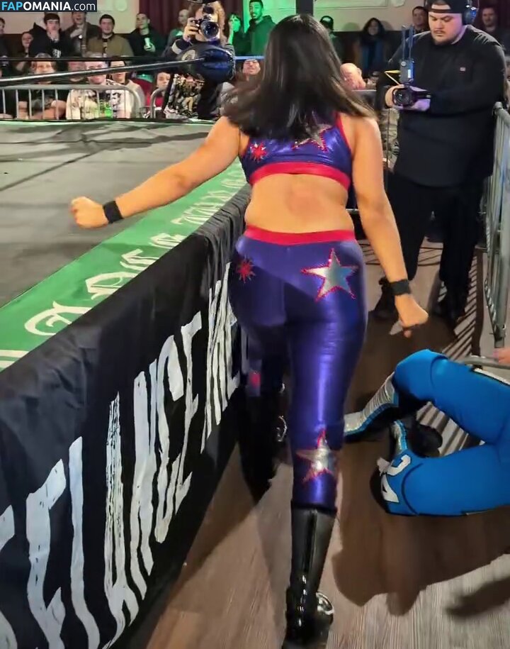 Izzy Moreno  / Izzy Moreno / ItsIzzyMania / itsizzymania Nudo OnlyFans  Foto trapelata #6