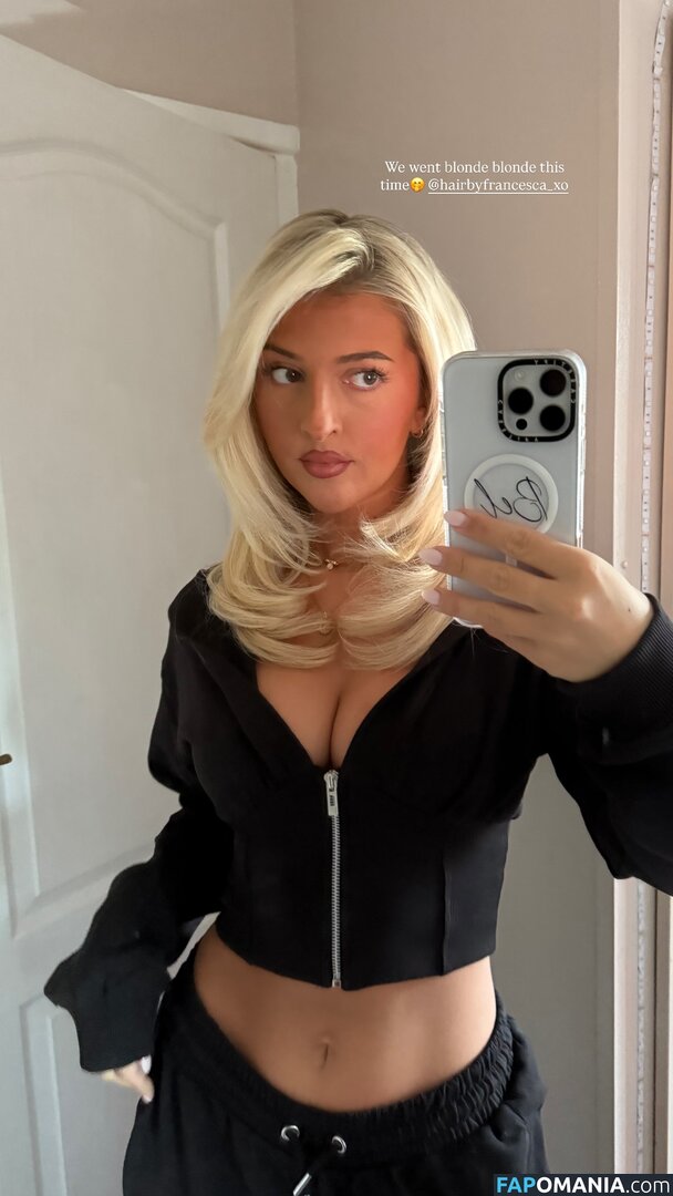 Isabel Taffs / IzzyTaffs / isabel_taffs / isabeltaffs Nudo OnlyFans  Foto trapelata #9