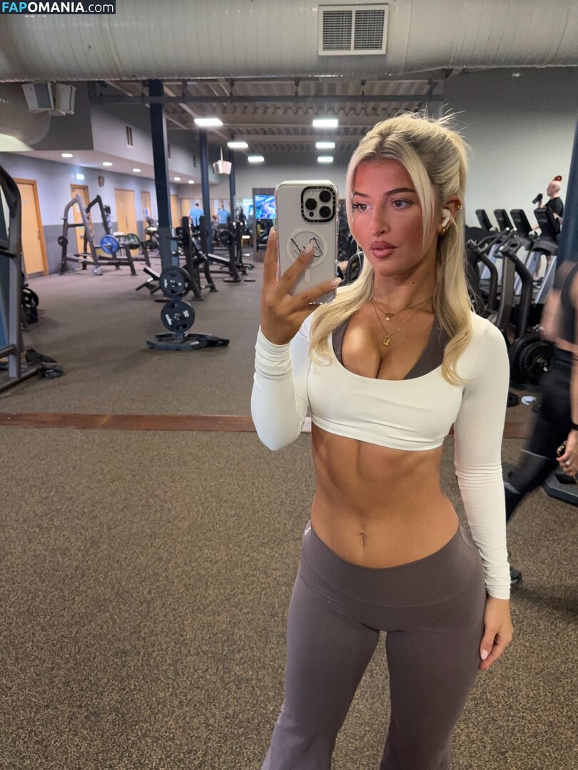 Isabel Taffs / IzzyTaffs / isabel_taffs / isabeltaffs Nudo OnlyFans  Foto trapelata #17