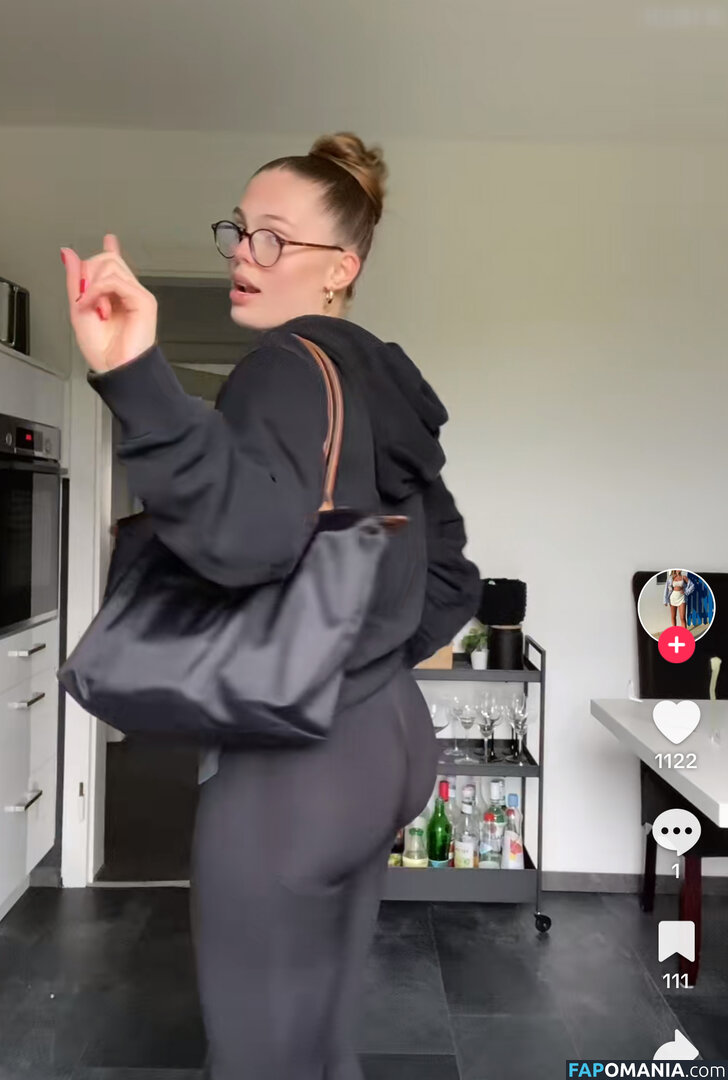 Jelle Karbstein / Jellefeline / jelenajensen Nudo OnlyFans  Foto trapelata #158