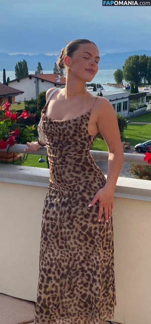 Jelle Karbstein / Jellefeline / jelenajensen Nudo OnlyFans  Foto trapelata #179