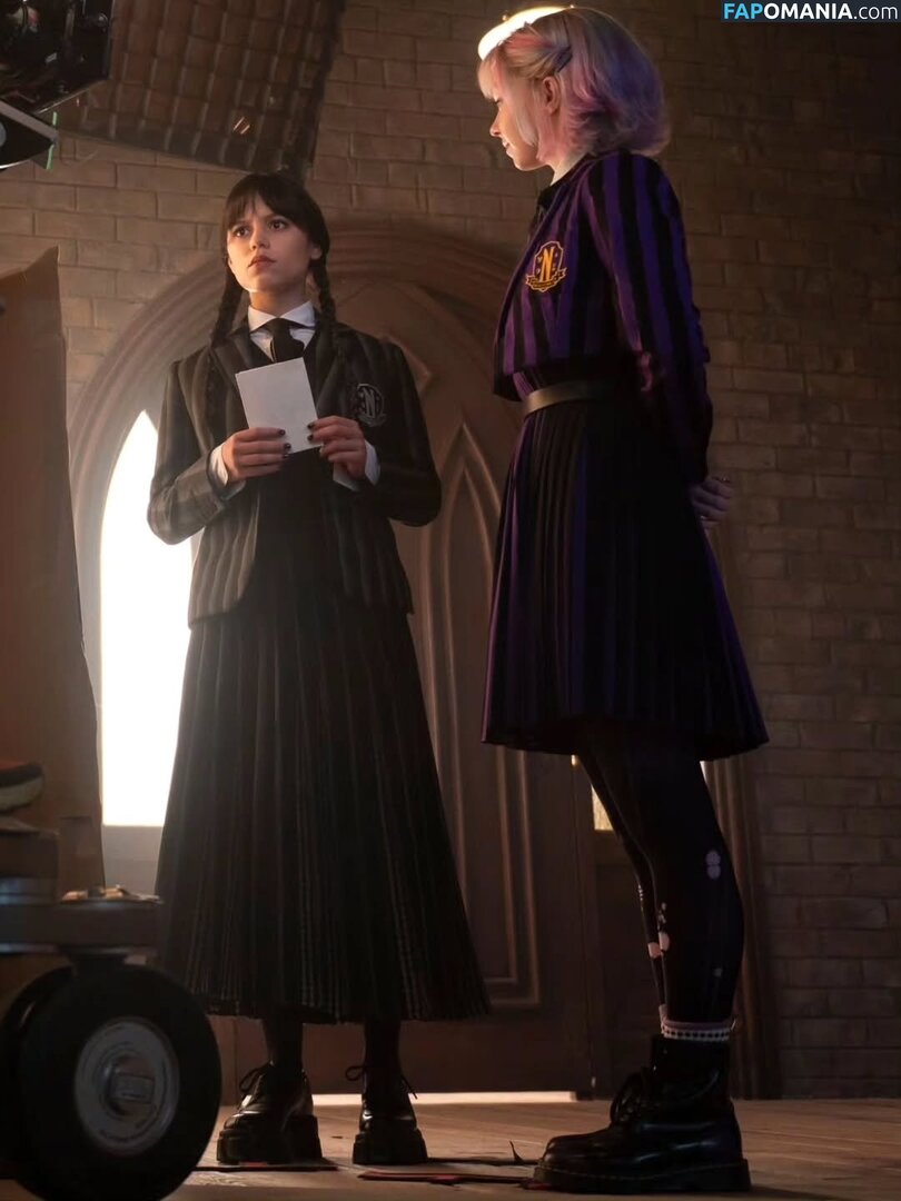 Jenna Ortega / Page / jennaortega Nudo OnlyFans  Foto trapelata #1627