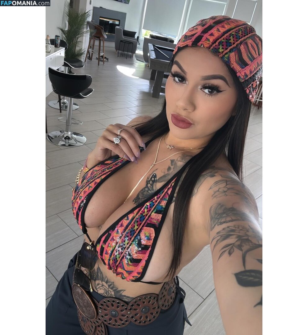 Jessica Elliott / Jessica Estrada / https: / jesslilyelliott / pinky_von_tease / pinkyvont Nudo OnlyFans  Foto trapelata #1