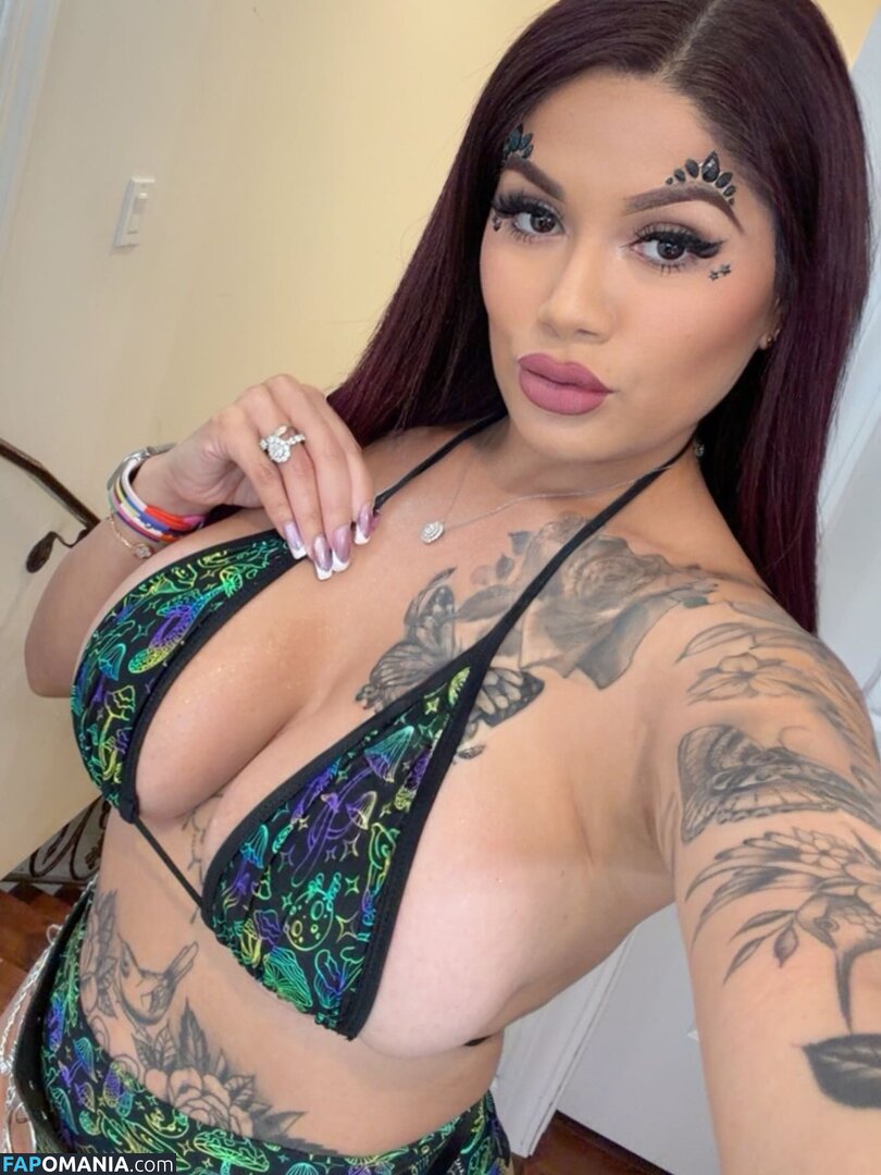 Jessica Elliott / Jessica Estrada / https: / jesslilyelliott / pinky_von_tease / pinkyvont Nudo OnlyFans  Foto trapelata #10
