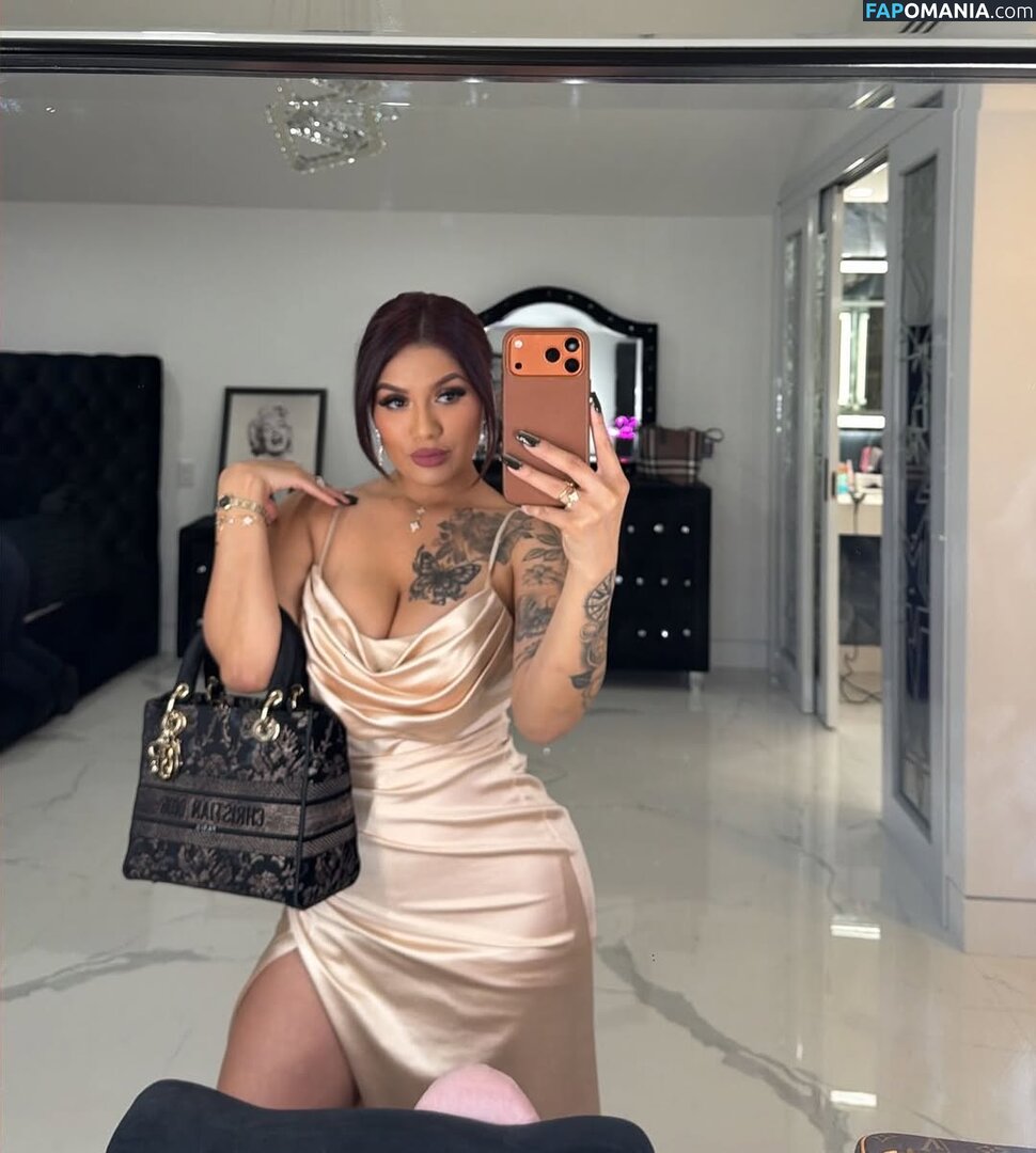 Jessica Elliott / Jessica Estrada / https: / jesslilyelliott / pinky_von_tease / pinkyvont Nudo OnlyFans  Foto trapelata #12