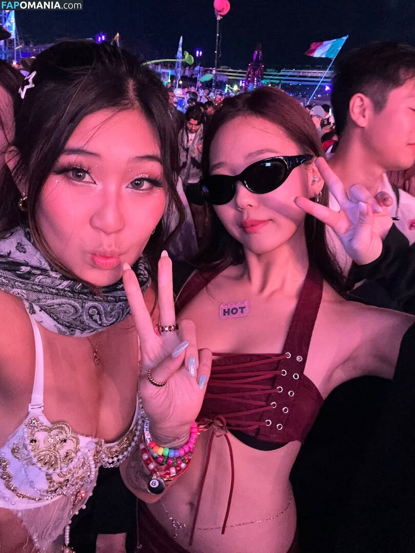 AGirlAndAGame / Jessica / jessicahkim / jessicanigri / kaburbank Nudo OnlyFans  Foto trapelata #953