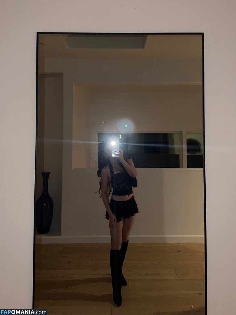 AGirlAndAGame / Jessica / jessicahkim / jessicanigri / kaburbank Nudo OnlyFans  Foto trapelata #960