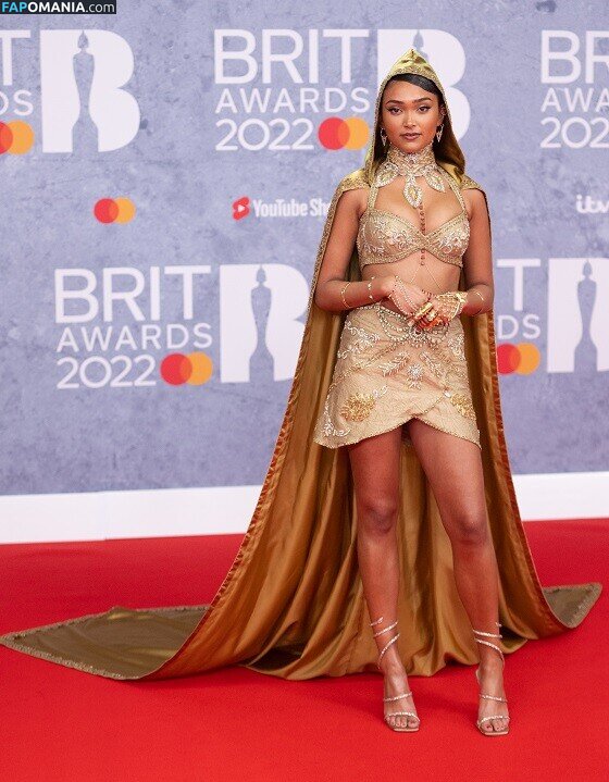 Joy Crookes / https: / joycrookes Nudo OnlyFans  Foto trapelata #37