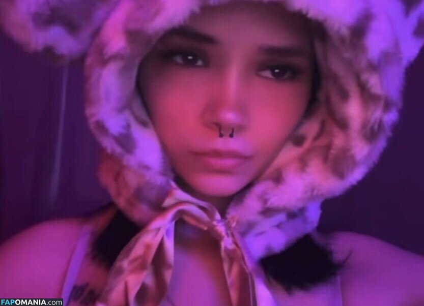 Julia Graham / https: / teasingmoon / teasingmoon... / temptedevil / temptedevil... Nudo OnlyFans  Foto trapelata #2