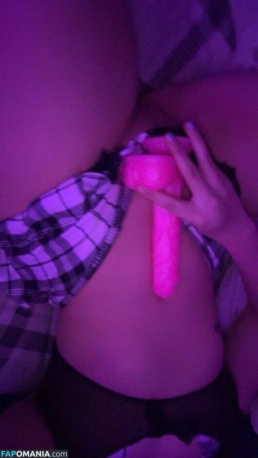Julia Graham / https: / teasingmoon / teasingmoon... / temptedevil / temptedevil... Nudo OnlyFans  Foto trapelata #3