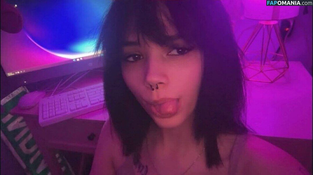 Julia Graham / https: / teasingmoon / teasingmoon... / temptedevil / temptedevil... Nudo OnlyFans  Foto trapelata #14