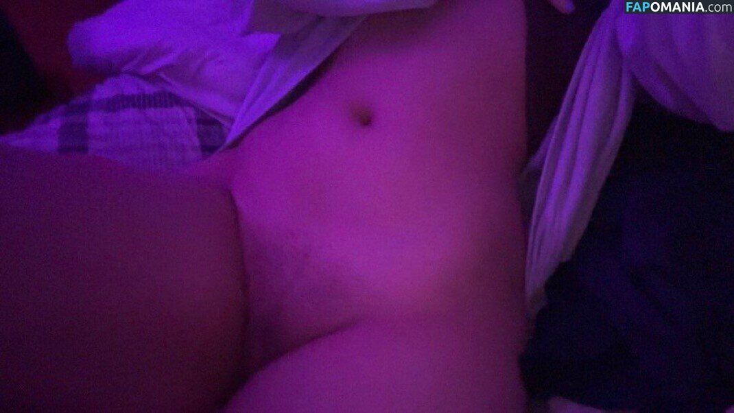 Julia Graham / https: / teasingmoon / teasingmoon... / temptedevil / temptedevil... Nudo OnlyFans  Foto trapelata #17
