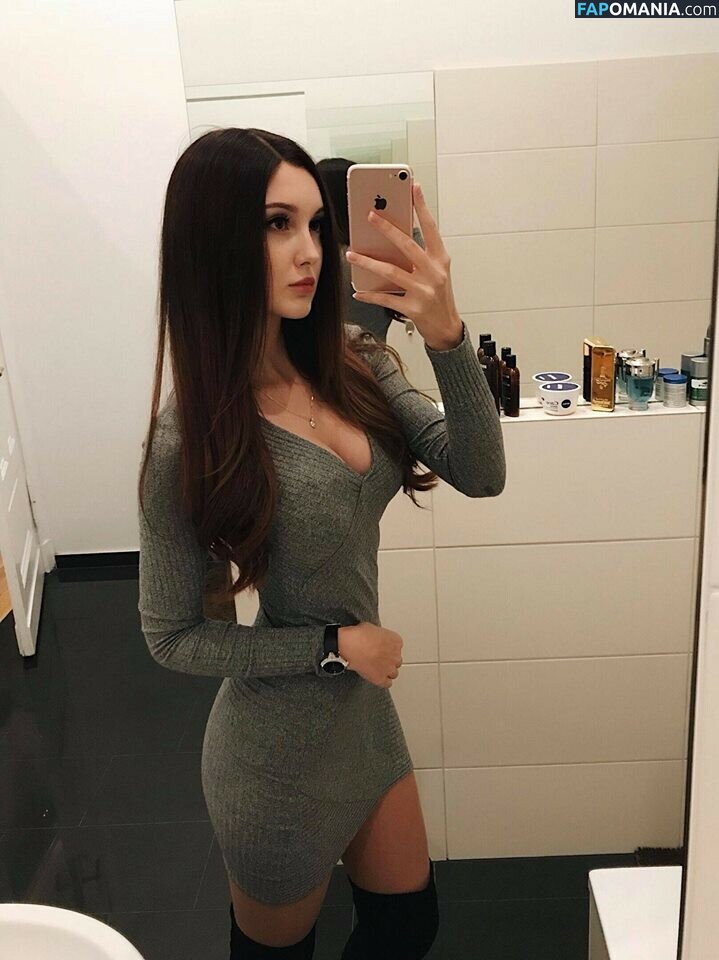 Julia Majch / Moonunyo / Shieru Nudo OnlyFans  Foto trapelata #54