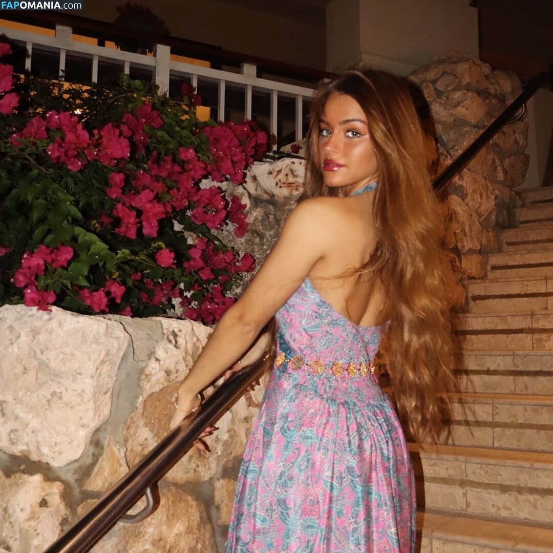 Julia Molinari / Jumo / juliahmolinari / ludmiimolinari Nudo OnlyFans  Foto trapelata #20