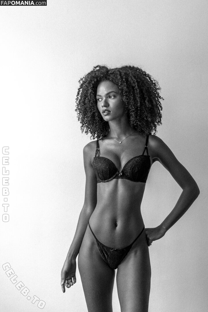 Juliana Nalu / https: / juliananalu / naluando / nalujuliana Nudo OnlyFans  Foto trapelata #314