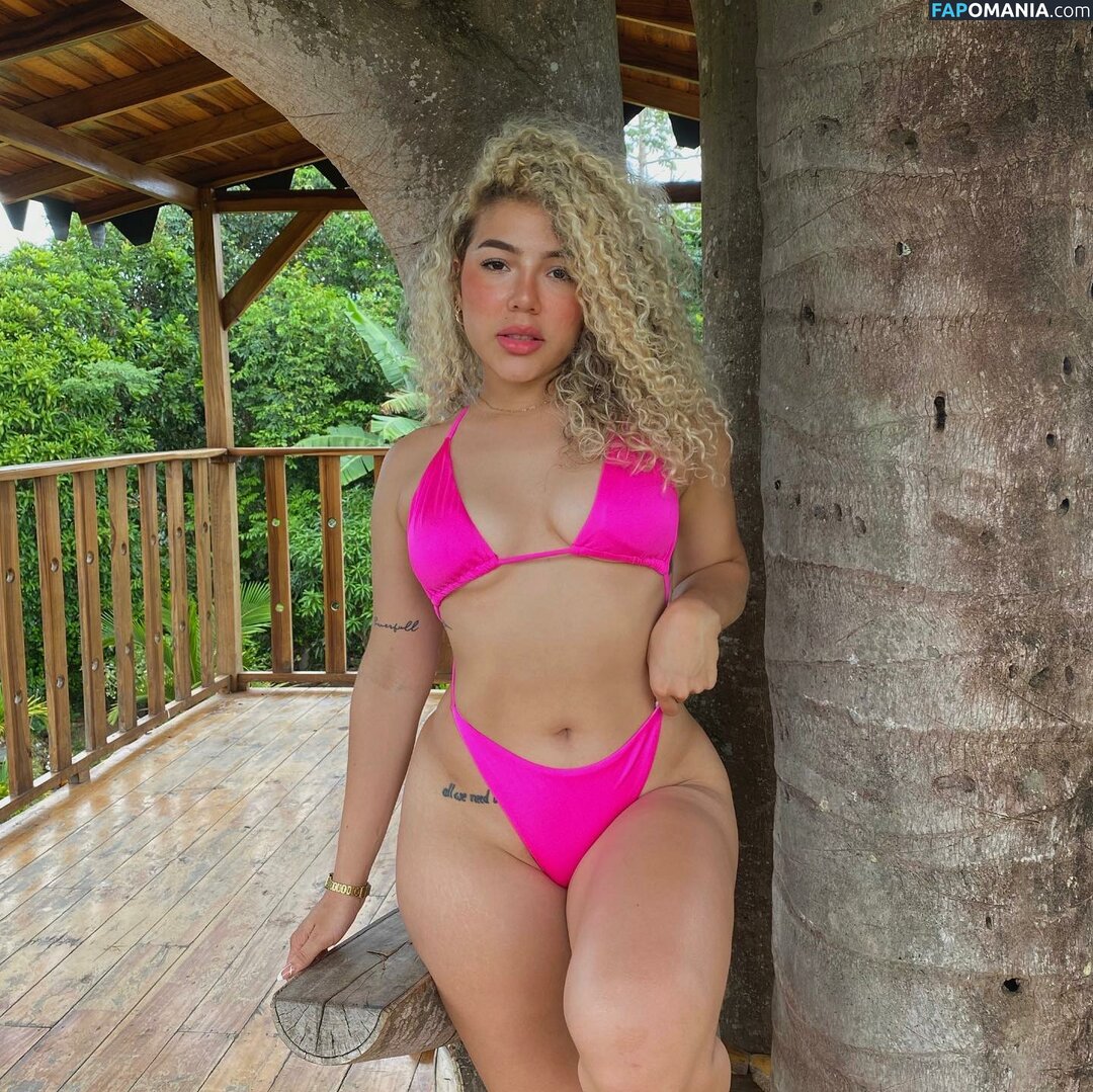 Julie Martinez / julia4444 / julimartinez_111 Nudo OnlyFans  Foto trapelata #2