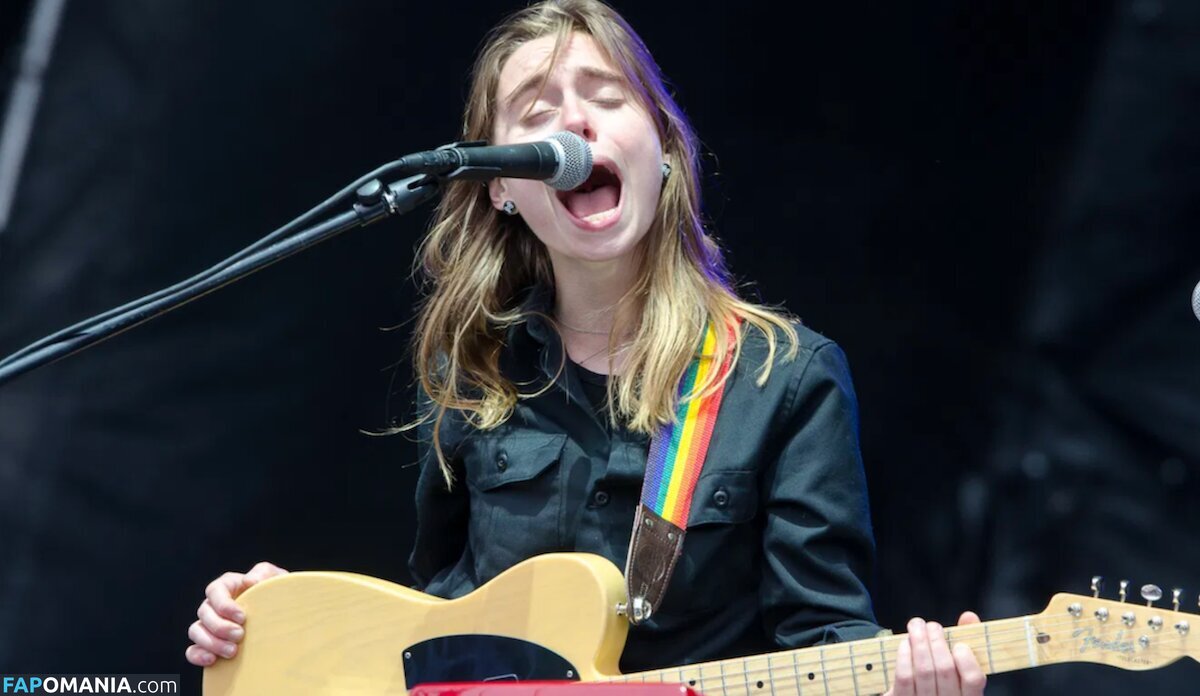 Julien Baker / julienrbaker Nudo OnlyFans  Foto trapelata #5