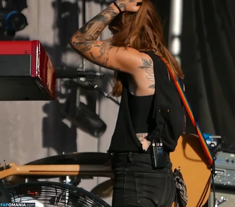 Julien Baker / julienrbaker Nudo OnlyFans  Foto trapelata #17