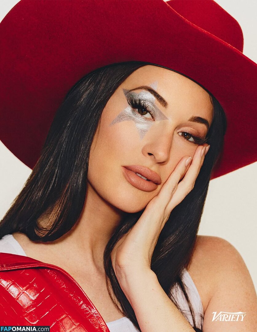 Kacey Musgraves / heavenlyyhazel / spaceykacey Nudo OnlyFans  Foto trapelata #10