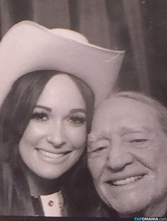 Kacey Musgraves / heavenlyyhazel / spaceykacey Nudo OnlyFans  Foto trapelata #23