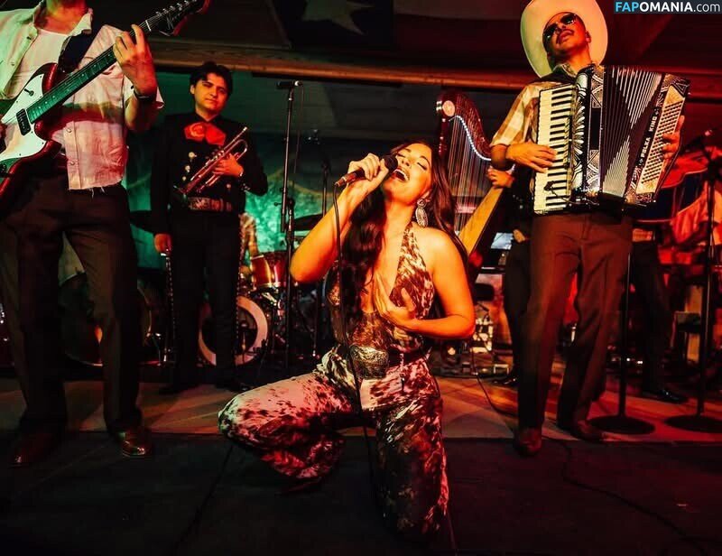 Kacey Musgraves / heavenlyyhazel / spaceykacey Nudo OnlyFans  Foto trapelata #33