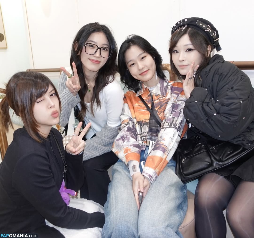 Aikuros / Hyoon / Kang Hee Yoon / floaromaa Nudo OnlyFans  Foto trapelata #386