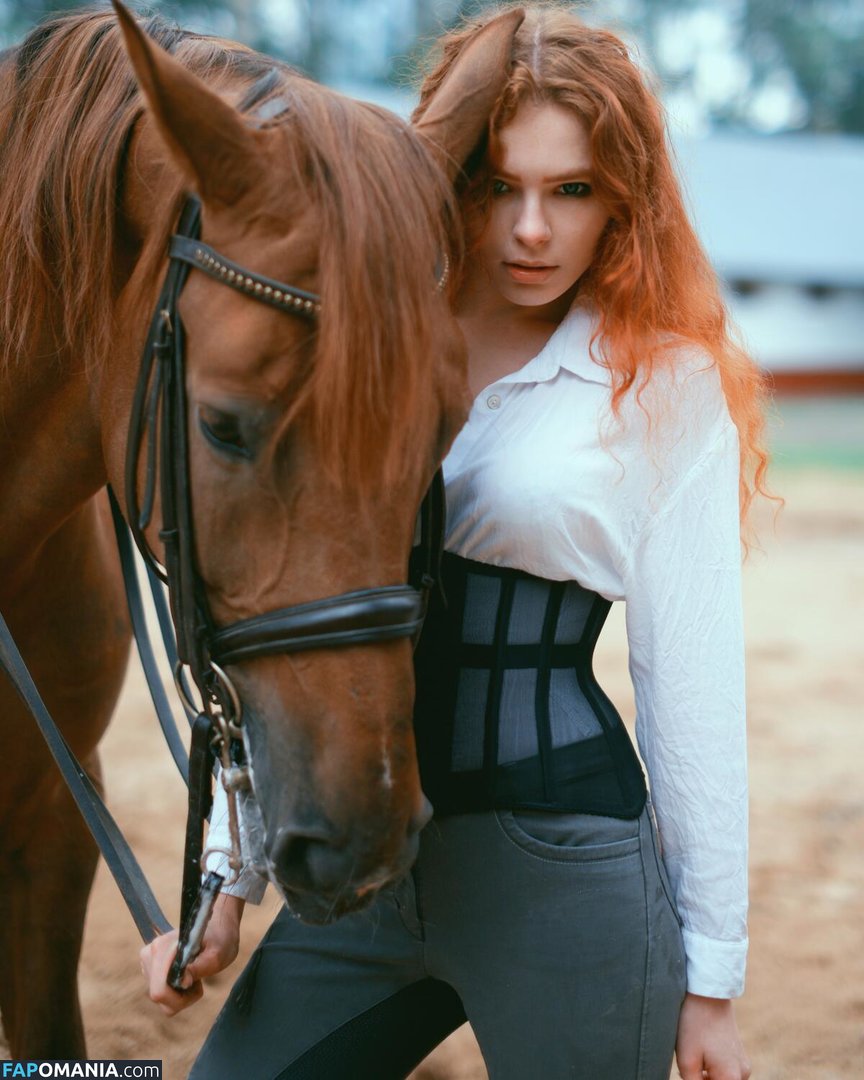 Kari Pitinova / tikivulpes Nudo OnlyFans  Foto trapelata #18