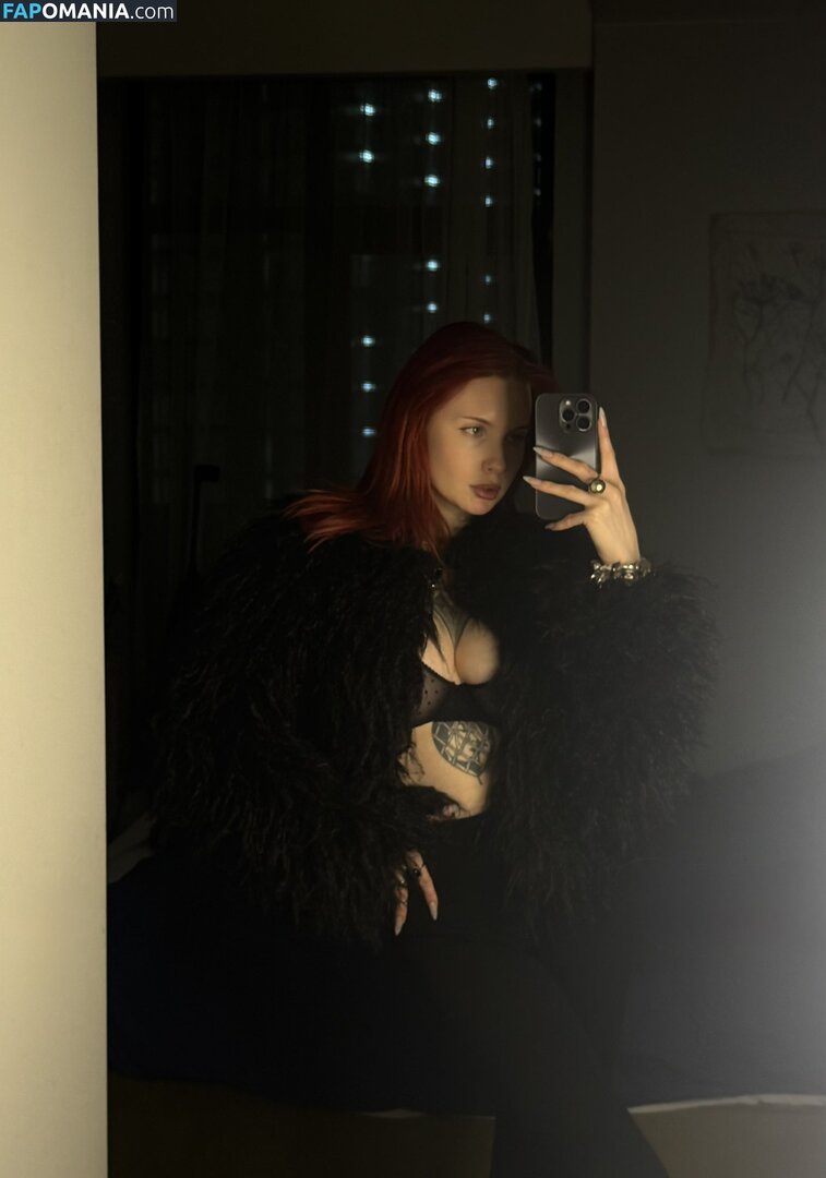 Karina Kherman / NebelaiaK / kher.man Nudo OnlyFans  Foto trapelata #4