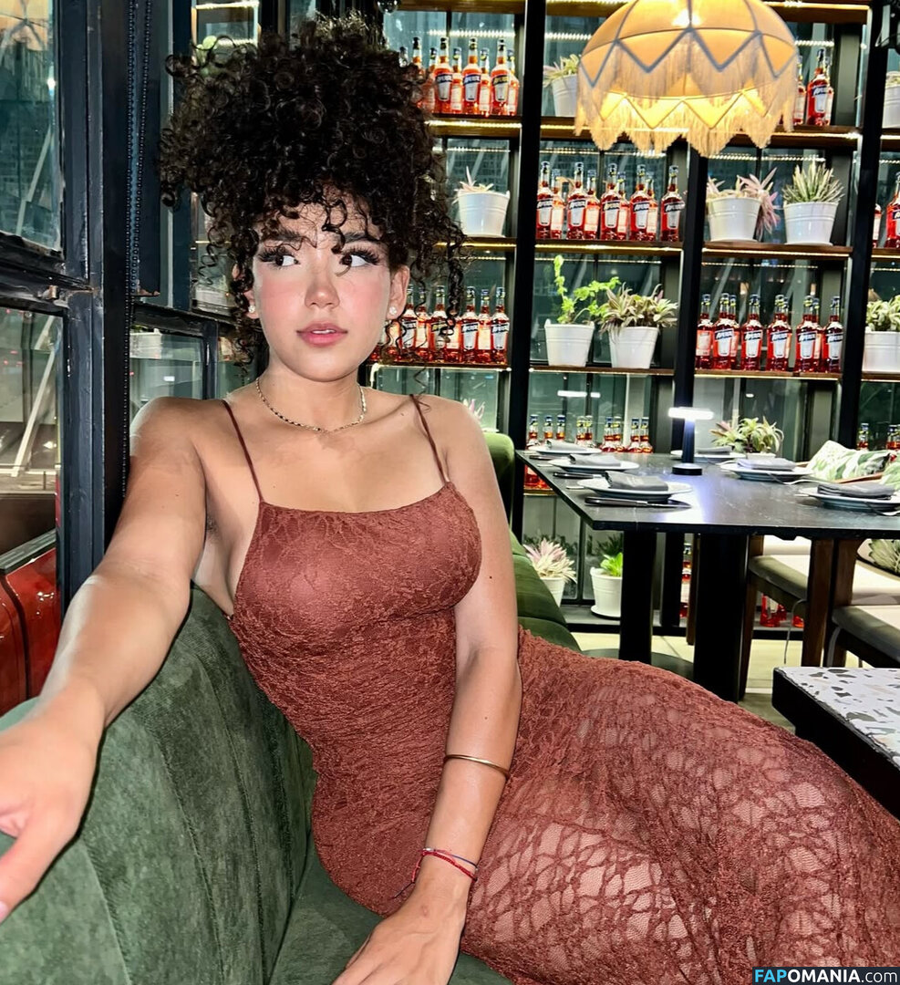 Karla Alessandra / Ksscurl Nudo OnlyFans  Foto trapelata #2