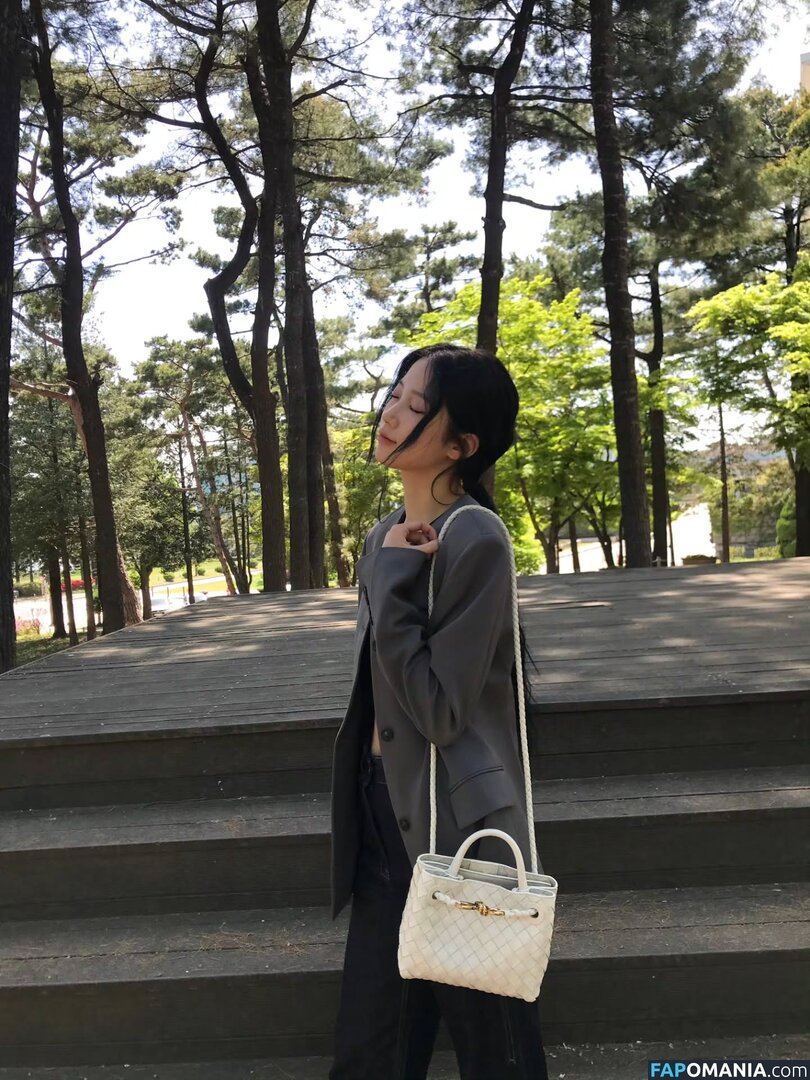Kazuha Nakamura 中村 一葉 / LESSERAFIM / zuhazana Nudo OnlyFans  Foto trapelata #1