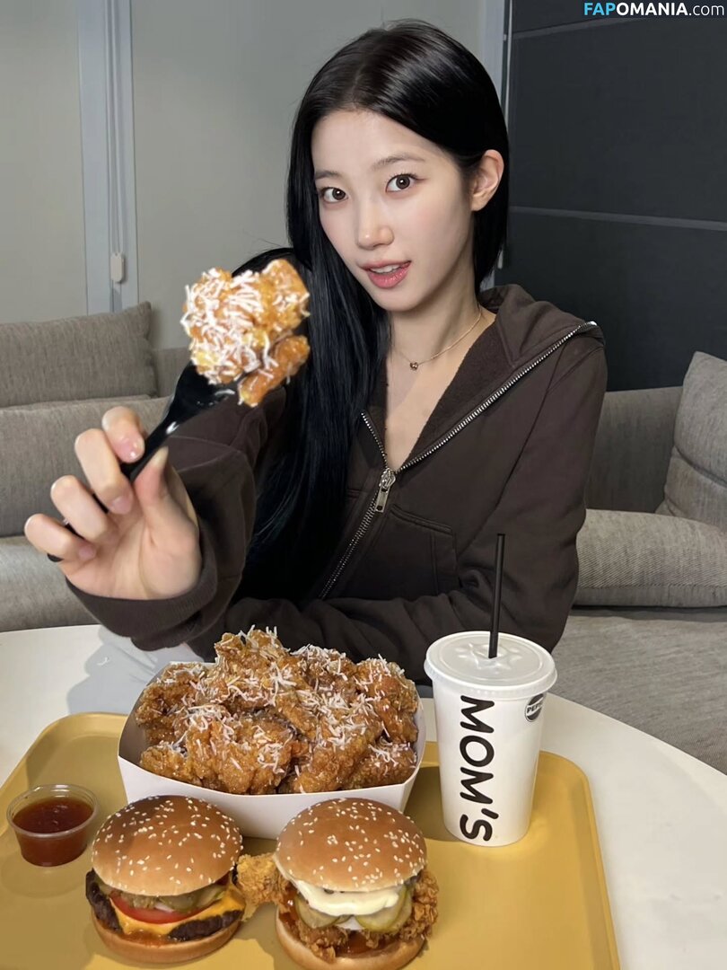 Kazuha Nakamura 中村 一葉 / LESSERAFIM / zuhazana Nudo OnlyFans  Foto trapelata #42