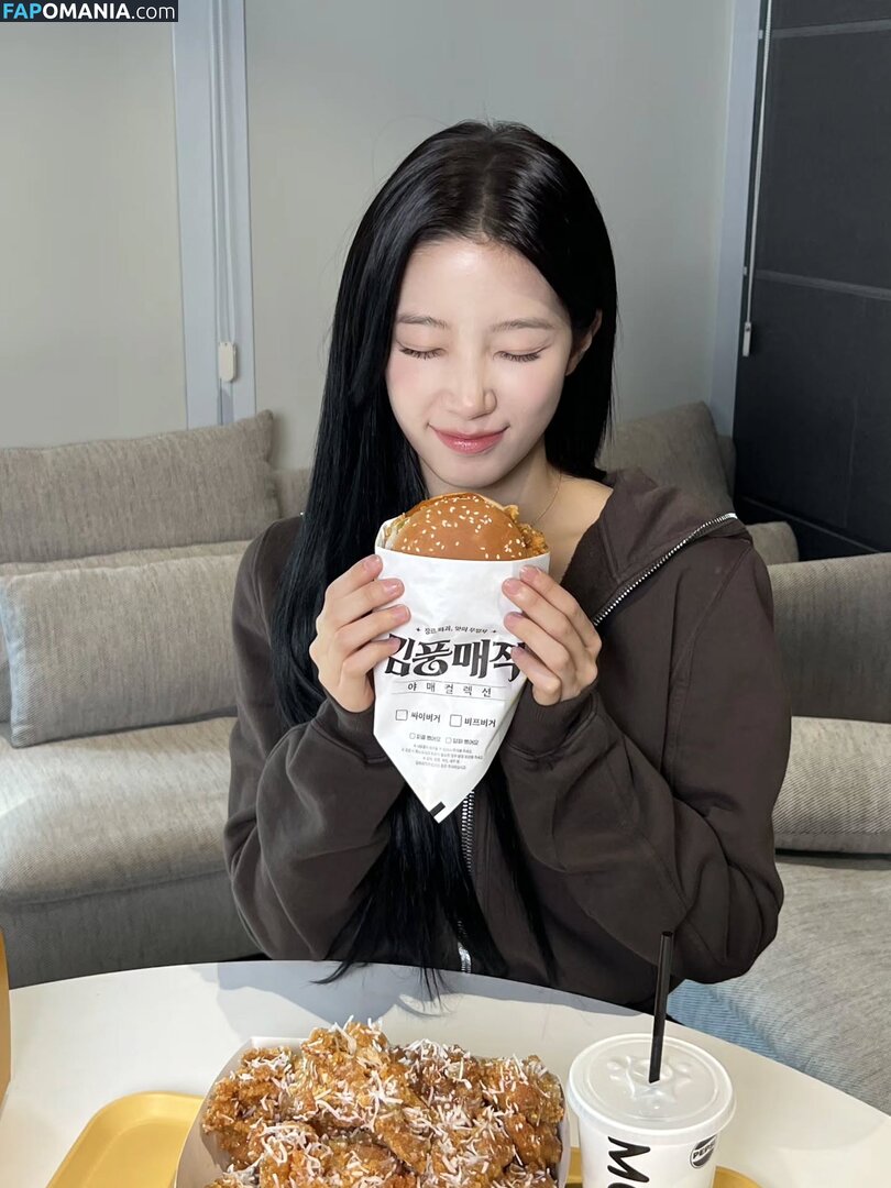 Kazuha Nakamura 中村 一葉 / LESSERAFIM / zuhazana Nudo OnlyFans  Foto trapelata #44