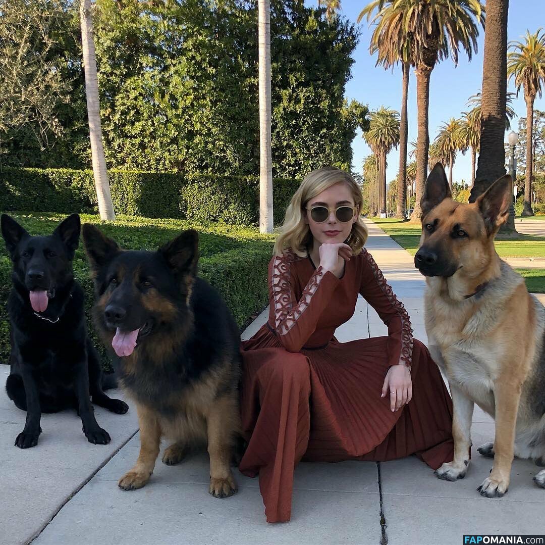 AdventuresSabrina / Kiernan Shipka / kiernanshipka Nudo OnlyFans  Foto trapelata #656