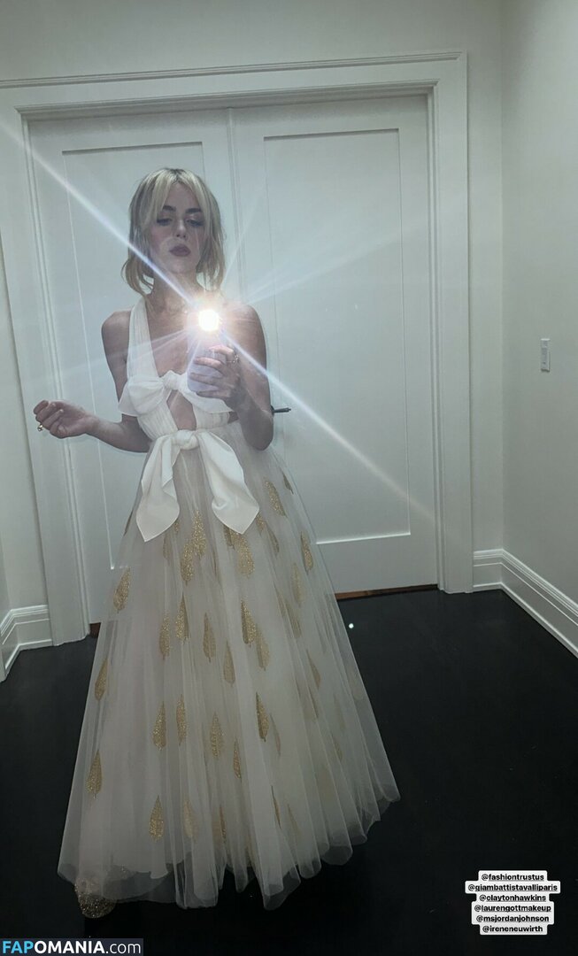 AdventuresSabrina / Kiernan Shipka / kiernanshipka Nudo OnlyFans  Foto trapelata #662