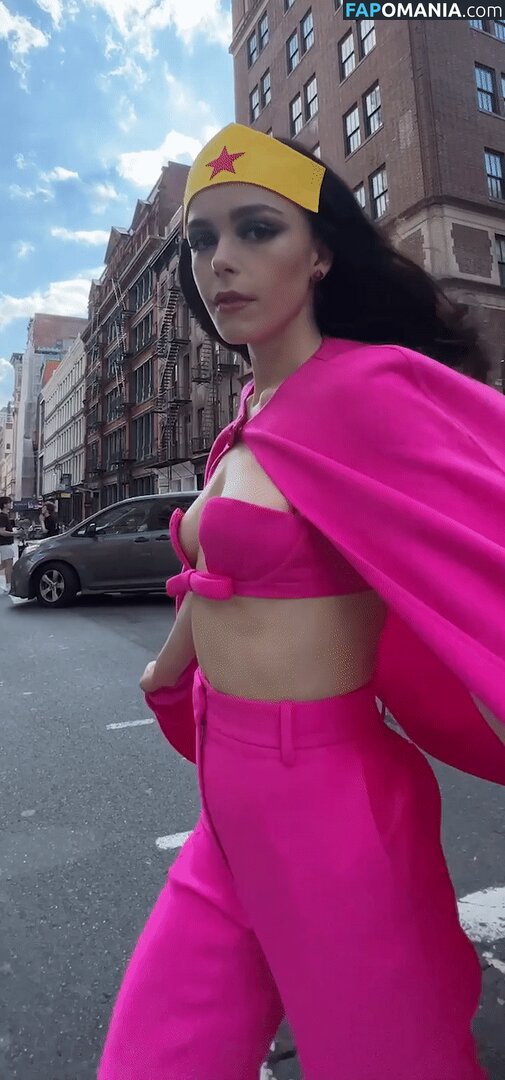 AdventuresSabrina / Kiernan Shipka / kiernanshipka Nudo OnlyFans  Foto trapelata #722