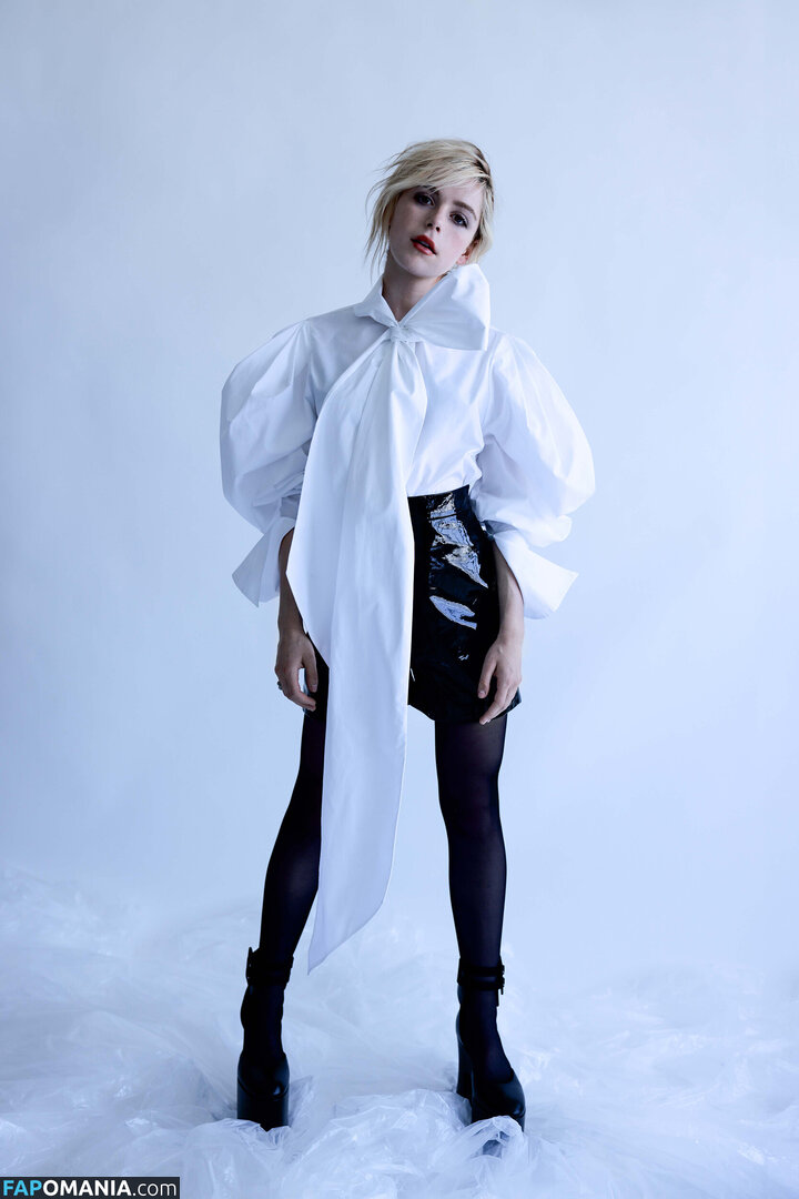 AdventuresSabrina / Kiernan Shipka / kiernanshipka Nudo OnlyFans  Foto trapelata #1535