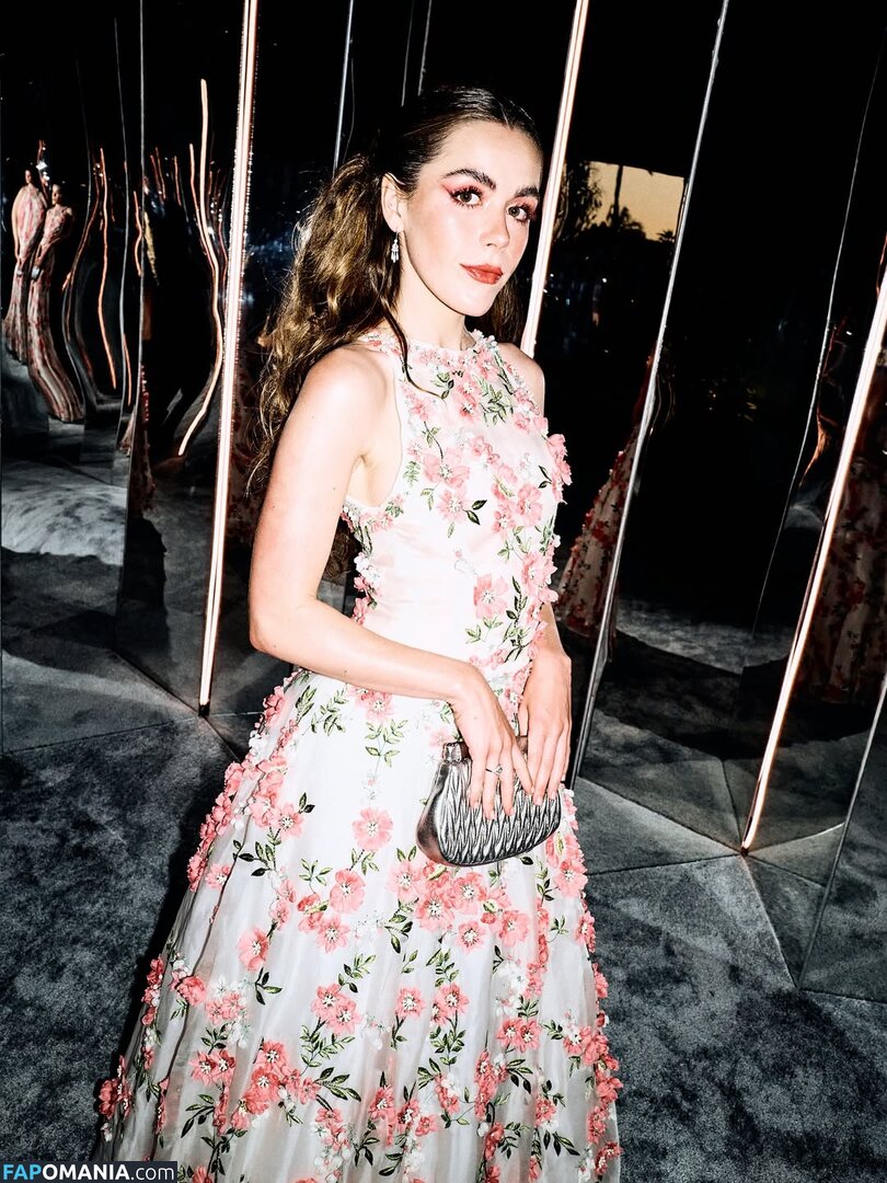 AdventuresSabrina / Kiernan Shipka / kiernanshipka Nudo OnlyFans  Foto trapelata #1564