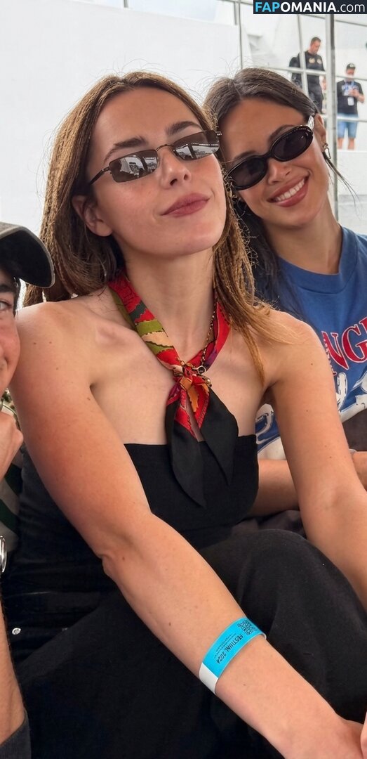 AdventuresSabrina / Kiernan Shipka / kiernanshipka Nudo OnlyFans  Foto trapelata #1573