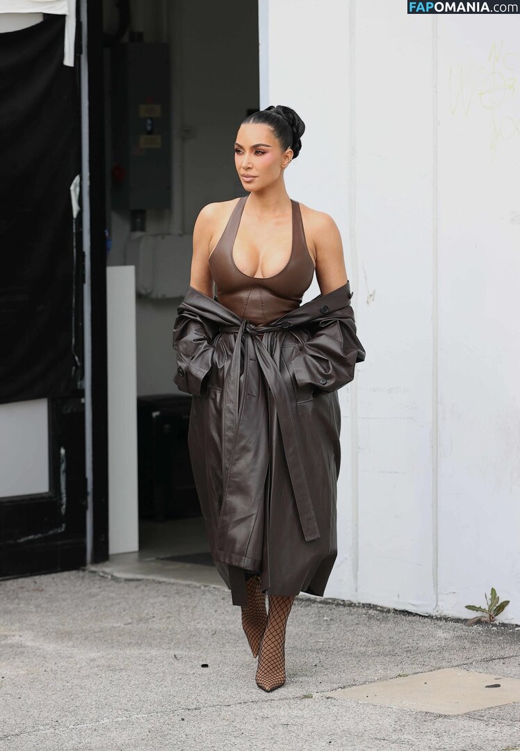 Kim Kardashian / kimkadarshian / kimkardashian Nudo OnlyFans  Foto trapelata #148